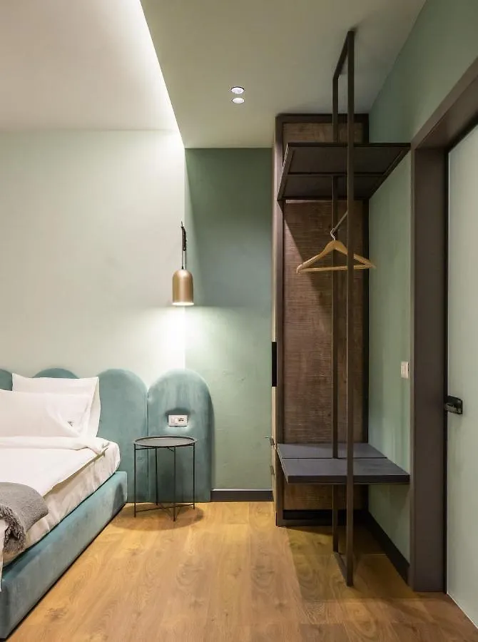 Allure Boutique Hotel Tirana 4*,