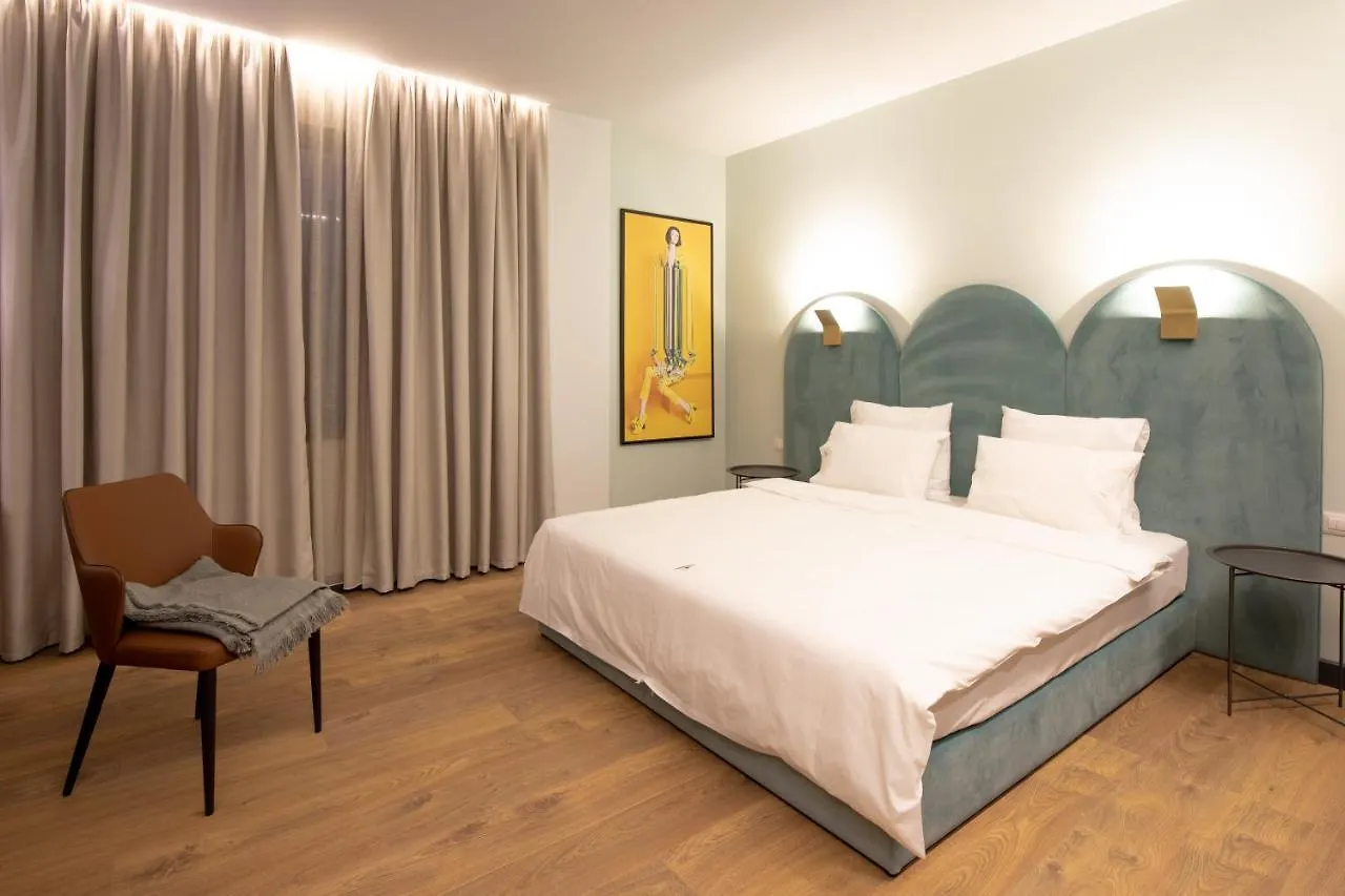 Allure Boutique Hotel Tirana 4*,